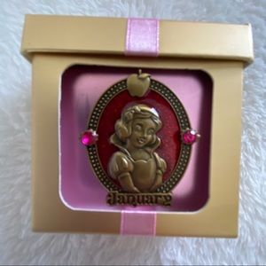 Disney Pin Snow White January Birthstone